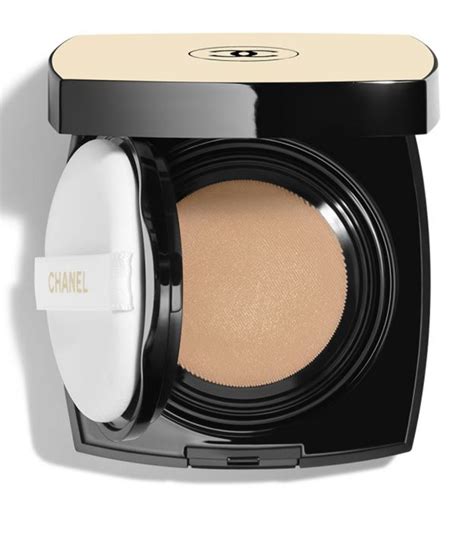 CHANEL Les Beiges Healthy Glow Gel Touch Foundation SPF 